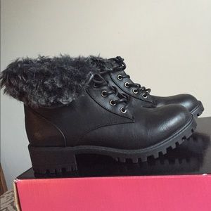 Charlotte Russe New shoes size 7